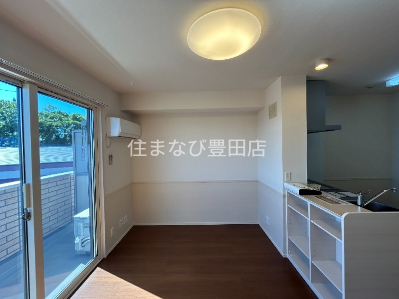 居室・リビング　同型タイプ