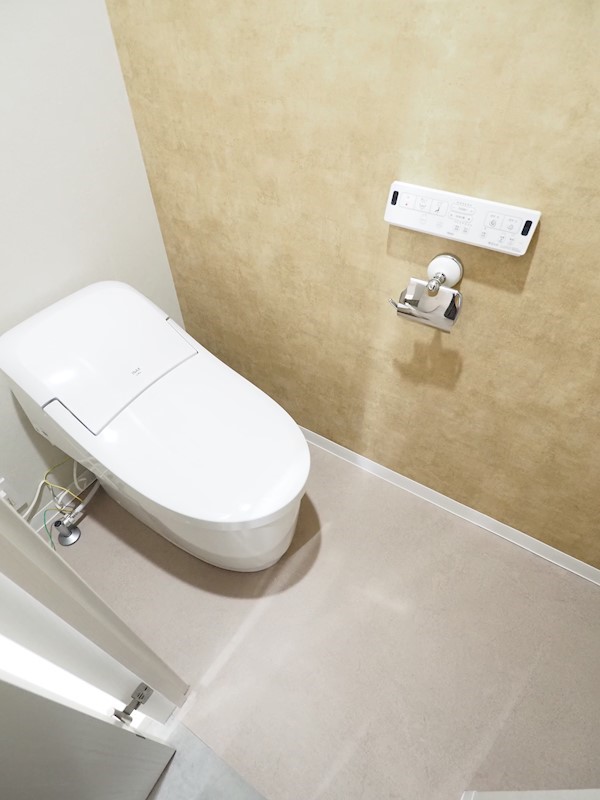 その他　日常で座る事が多く、必ず向き合うものはトイレです。そんな大事