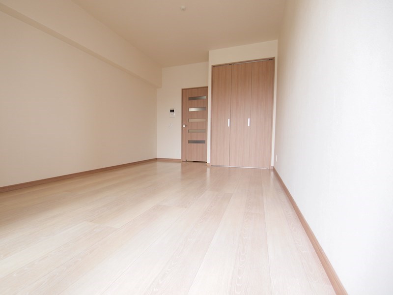 居室・リビング　広々としたリビング。