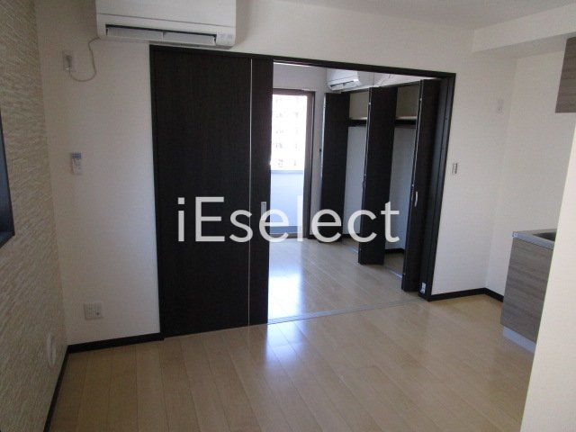 居室・リビング　家具家電置いてもゆったり過ごせます