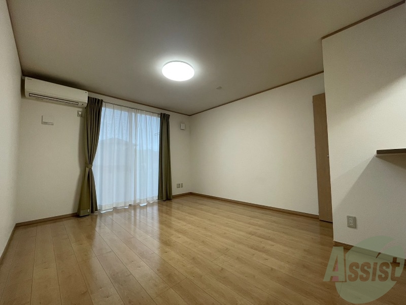 居室・リビング　洋室は広さがあり家具などを置くのも楽しそうですね。