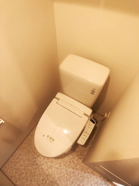 トイレ　別部屋同仕様タイプ