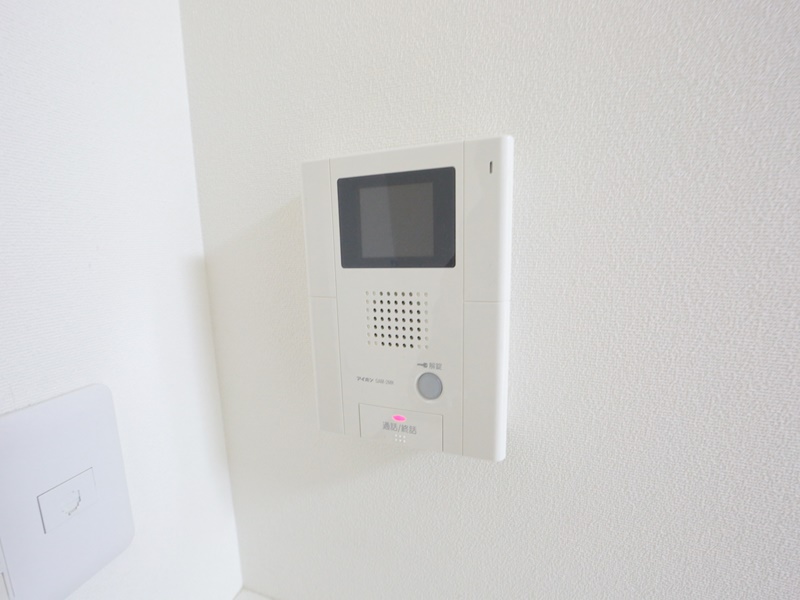 セキュリティ　モニター付きインターホン