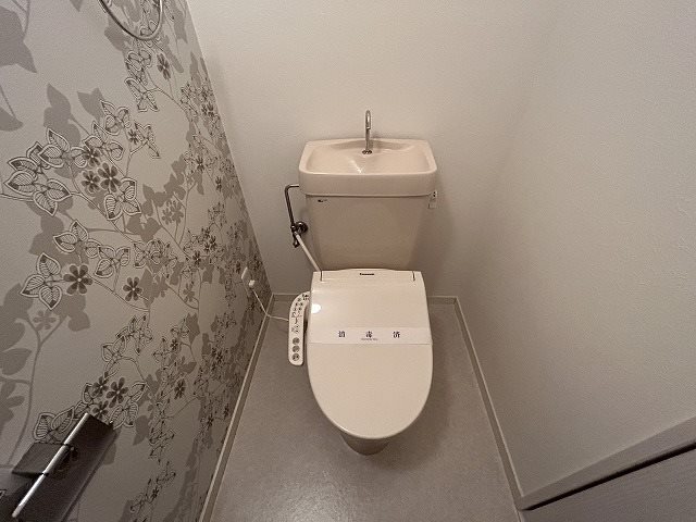 トイレ　別号室参考写真