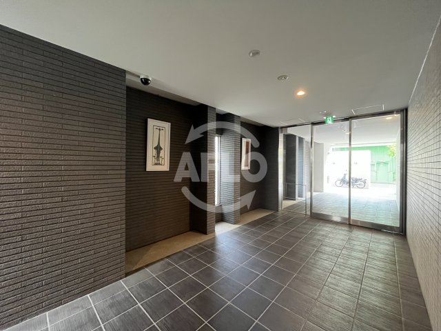 ロビー　LaCASA江坂　ロビー