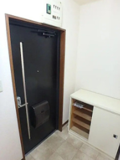 玄関　別部屋参考写真になります