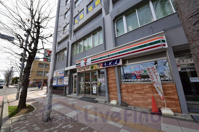 コンビニ　セブンイレブン札幌平岸2条13丁目店（コンビニ）まで201m