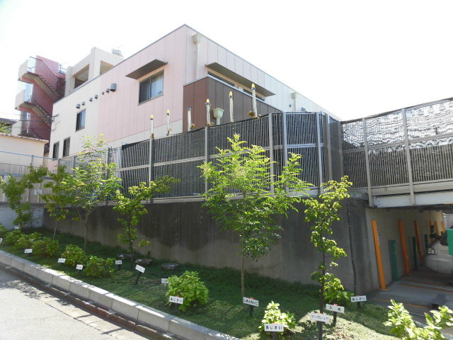 幼稚園・保育園　美しが丘保育園（幼稚園・保育園）まで200m