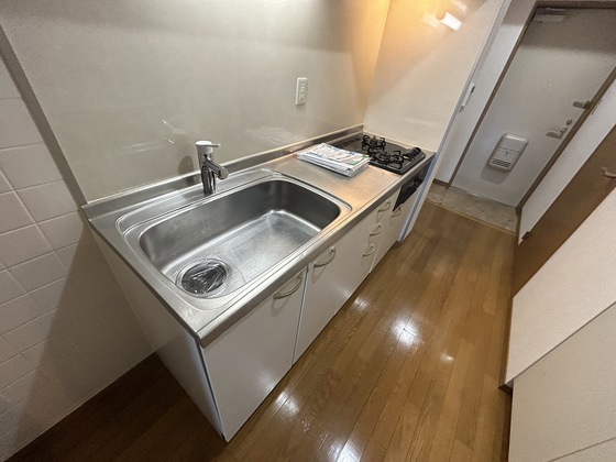 キッチン　※別部屋の写真です