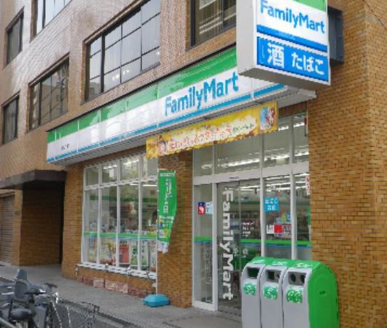 コンビニ　ファミリーマート 湯島三丁目店（コンビニ）まで201m