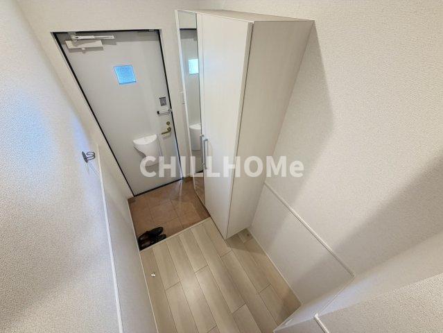 玄関　当社、チルホームのHPもご覧ください(^^)/物件情報多数♪