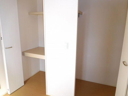 収納　同建物別室の写真です。