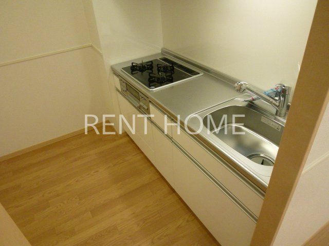 キッチン　ガス３口付の独立キッチンです。