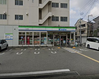 コンビニ　ファミリーマート 西淀川御幣島店（コンビニ）まで647m