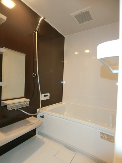 バス・シャワールーム　浴室（２０２５年６月撮影）