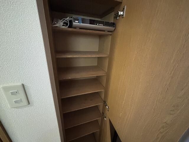 収納　シューズボックス