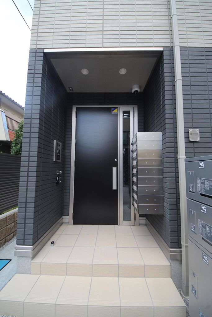 エントランス　駐車場