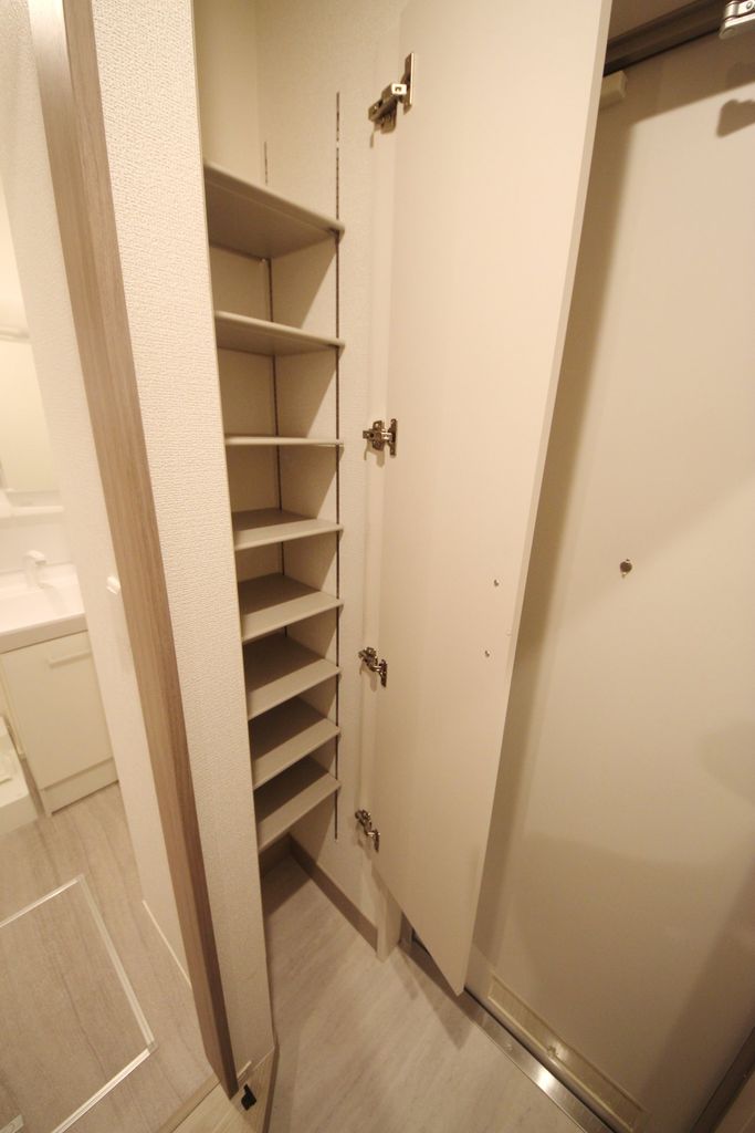 玄関　収納