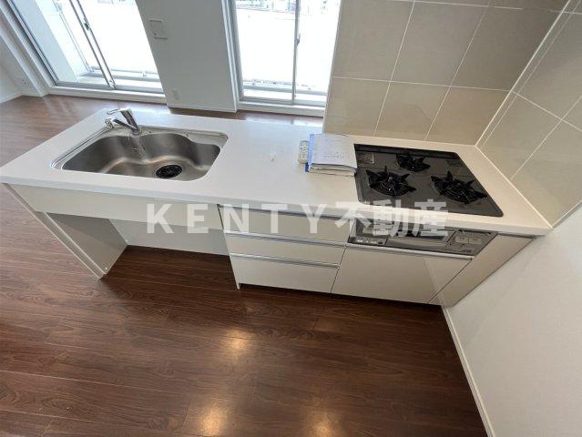 キッチン　コンパクトなキッチンで掃除もラクラク