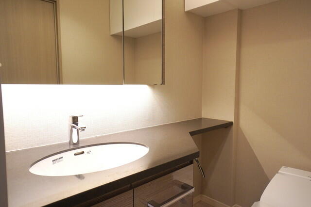 洗面設備　※写真は同タイプ住戸です。