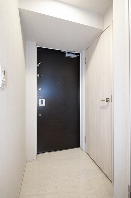 玄関　※写真は同タイプ住戸です。