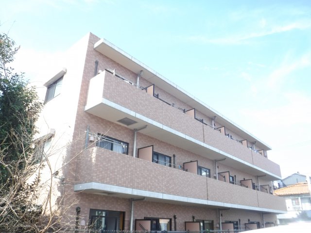 建物外観　2004年完成オートロックマンション！