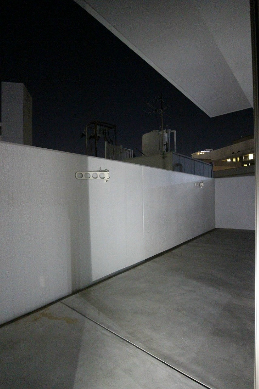 バルコニー　日当たり、風通し共に良好です。