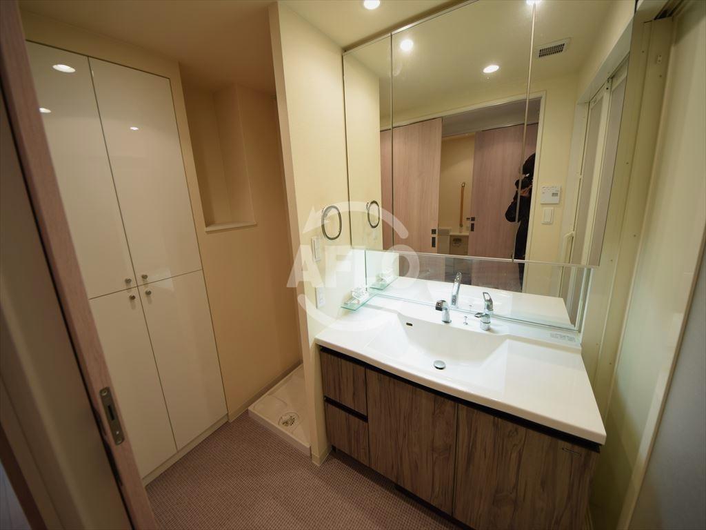 洗面設備　なんばセントラルプラザリバーガーデン　洗面脱衣所