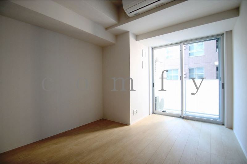 居室・リビング　開放感のある洋室