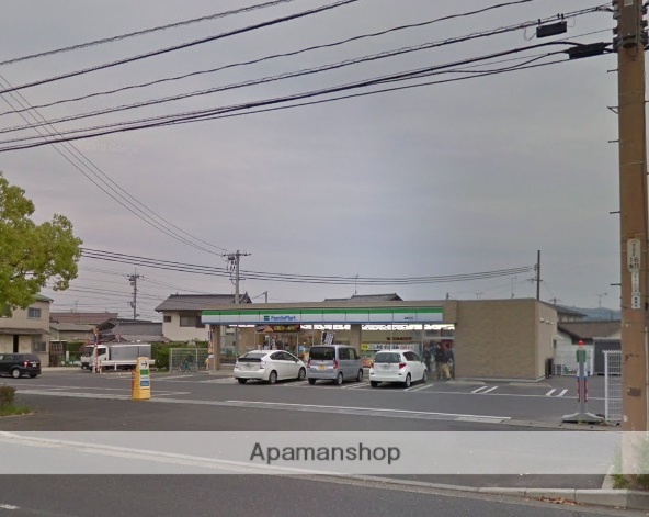 コンビニ　ファミリーマート（コンビニ）まで489m