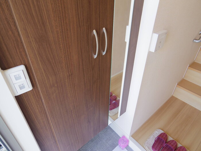 玄関　シューズボックス