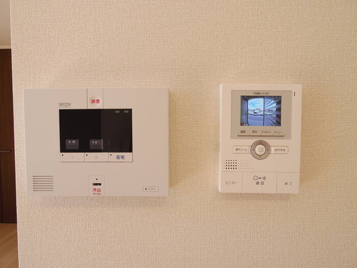 セキュリティ　SECOMホームセキュリティ搭載・録画機能付きTVインターホ