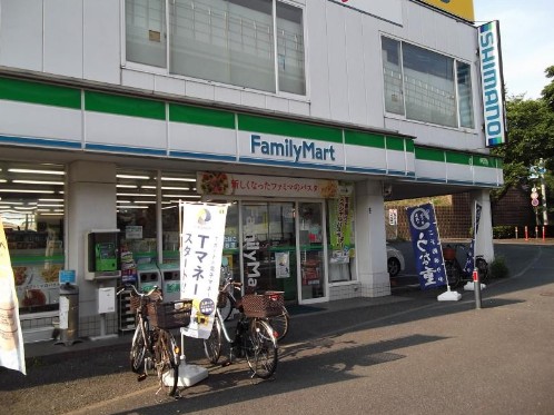 コンビニ　ファミリーマート 横浜本牧店（コンビニ）まで654m