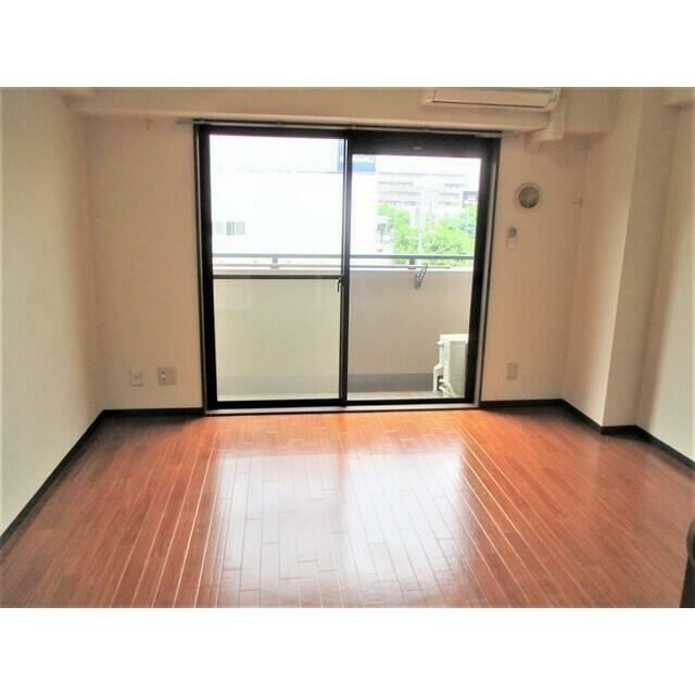 居室・リビング　居室（2006）