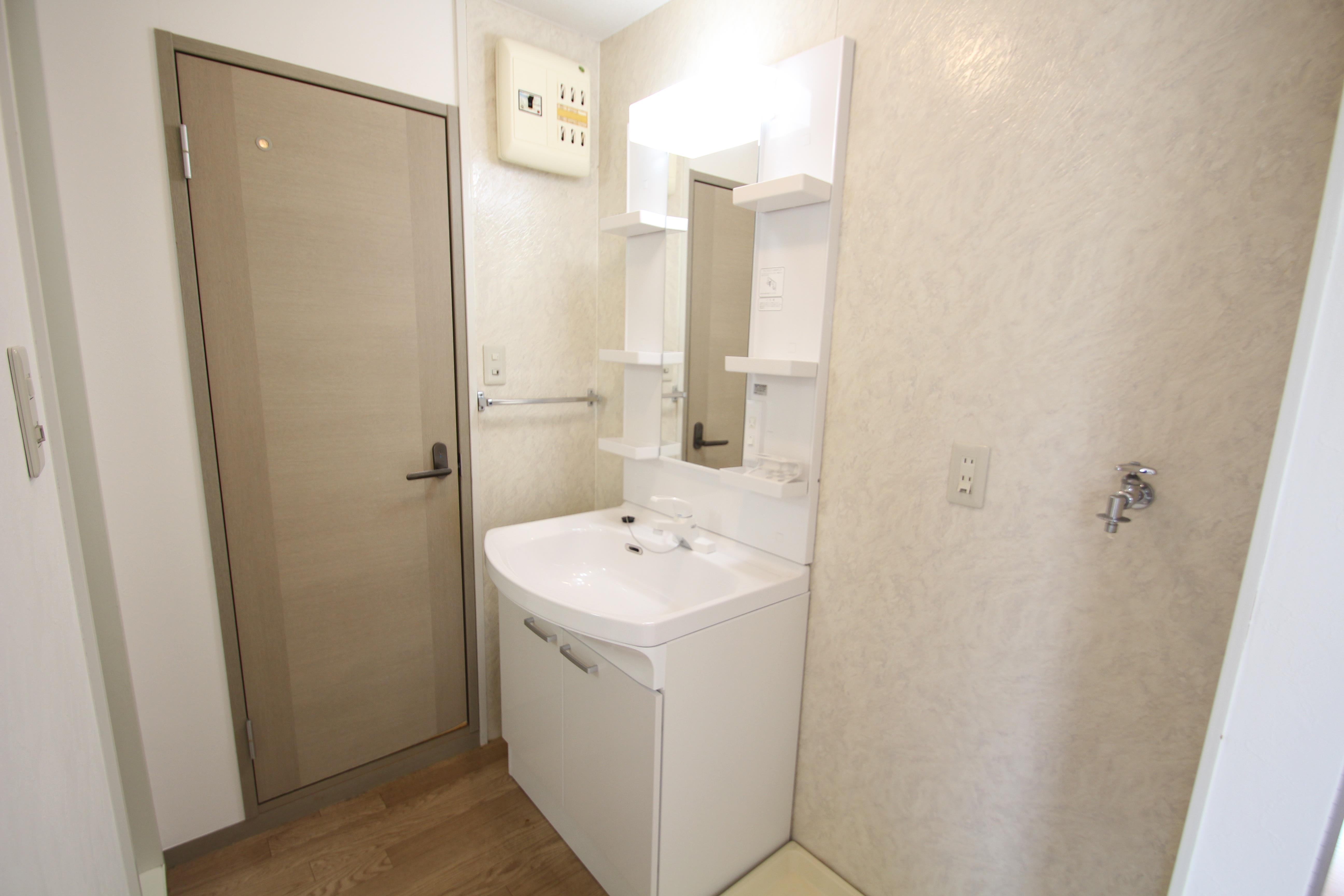 洗面設備　きれいな洗面台です！！