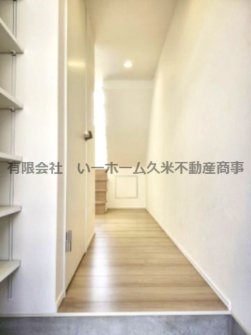 玄関　明るい玄関です