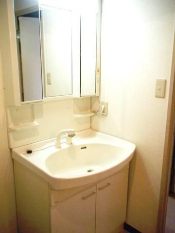 洗面設備　独立洗面台