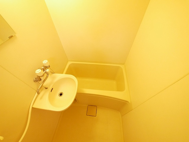 バス・シャワールーム　日々の暮らしに欠かせないお風呂です