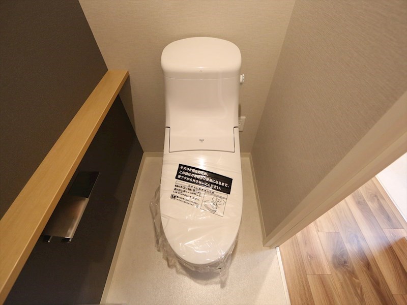 トイレ　温水洗浄暖房便座付トイレ