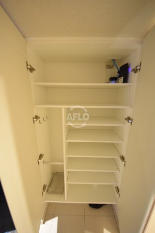 玄関　ブランズ大阪本町　シューズボックス