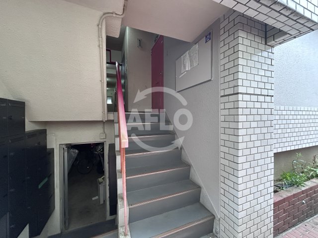 ロビー　RHYTHM江坂町　ロビー