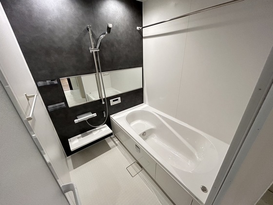 バス・シャワールーム　※別部屋の写真です