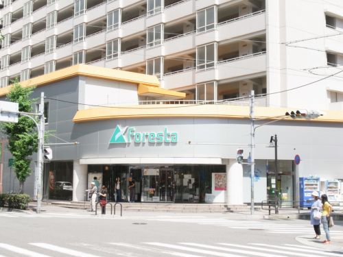 ショッピングセンター　フォレスタ六甲（ショッピングセンター）まで455m
