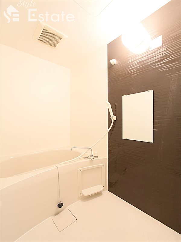 バス・シャワールーム　バスルーム