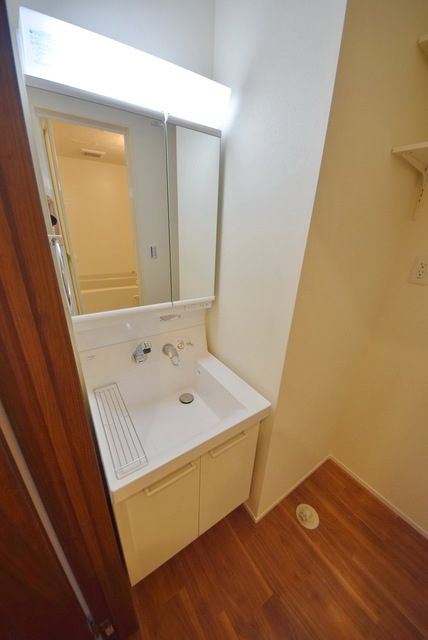 洗面設備　※同一施工会社参考写真