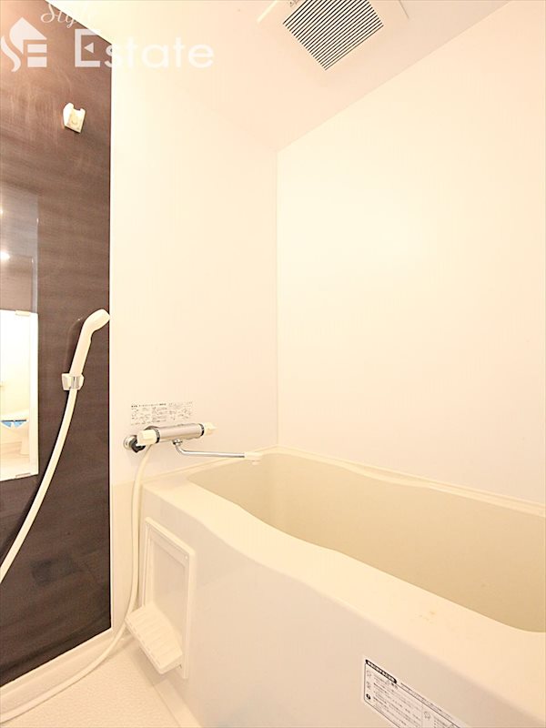 バス・シャワールーム　バスルーム