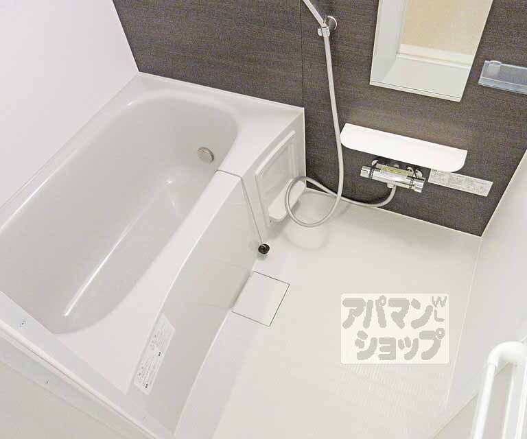 バス・シャワールーム　とっても綺麗で広さのあるバスルーム！