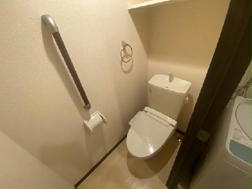 トイレ　温水便座付き