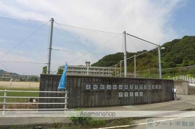 高校・高専　松山南高等学校砥部分校（高校・高専）まで2002m