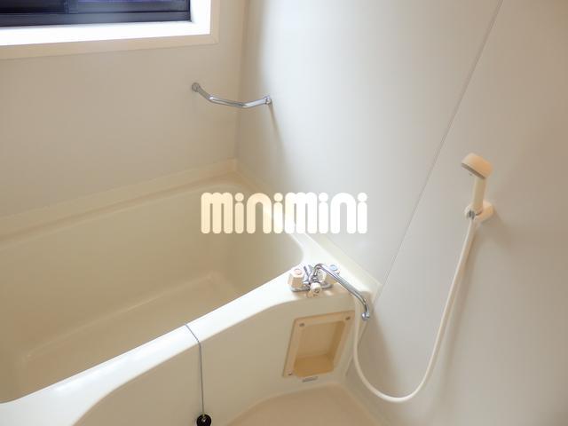 バス・シャワールーム　追い焚き給湯のお風呂です。